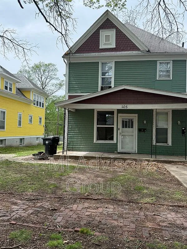 2 bed, 1.0 bath, 1116 sqft, $700 — Photo 1