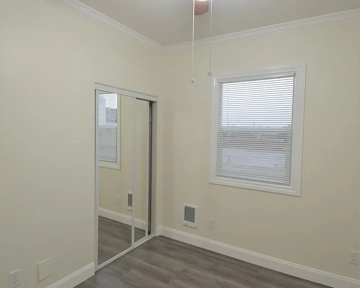 Los Robles Apartments — Photo 21
