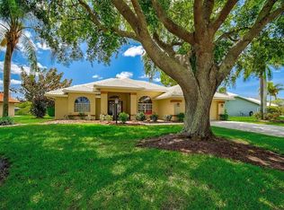 418 W Rossetti Dr, Nokomis, FL 34275