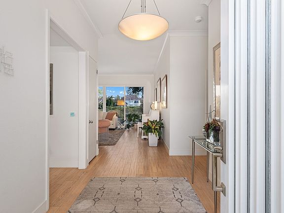 3rd image of 10 Rue Grand Vallee