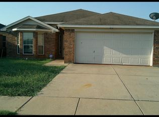 728 Buffalo Springs Dr, Fort Worth, TX 76140