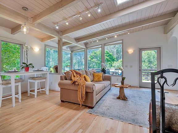 5th image of 445 Los Altos Dr