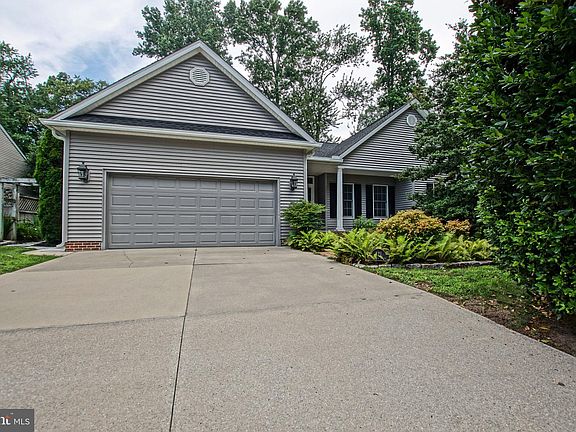 2nd image of 421 Seagull Dr