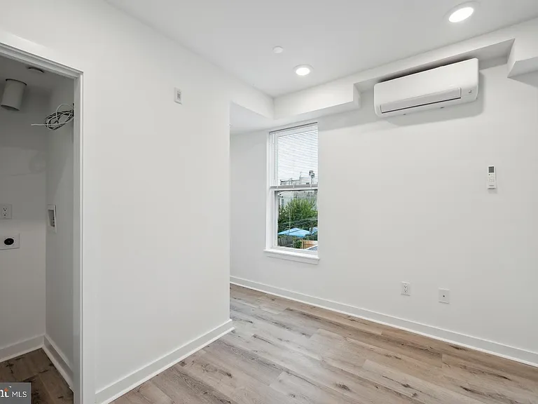 3458 Frankford Ave #E — Photo 11