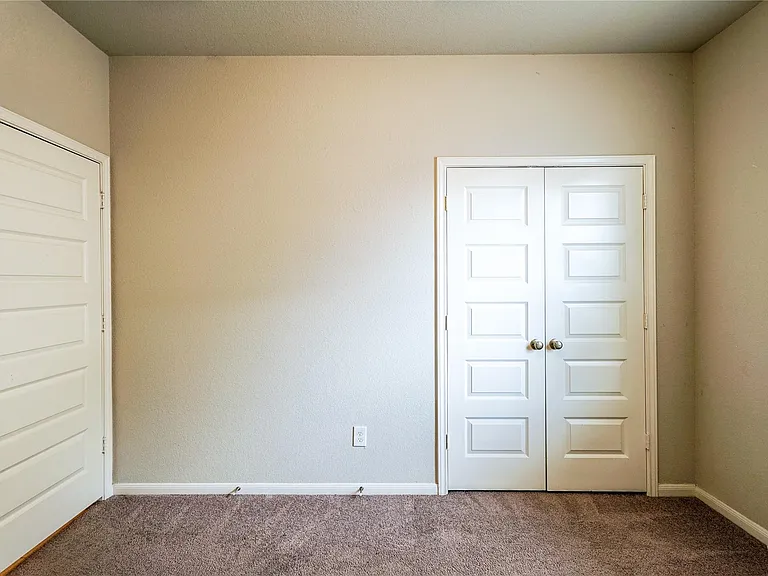 8414 Quiet Bay Dr — Photo 17