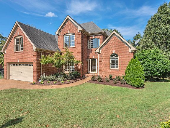 2nd image of 312 Claire Ct