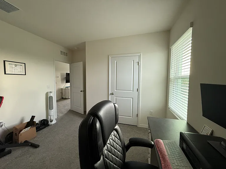 3521 Maple Grove Way — Photo 32