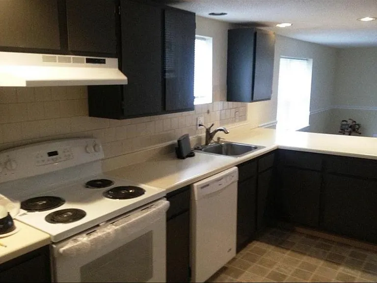 6 Richmond Ave #B1 — Photo 3