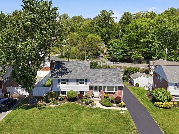 2nd image of 447 Maddock Rd