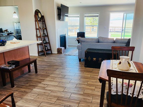 5th image of 102 Bluff Cir