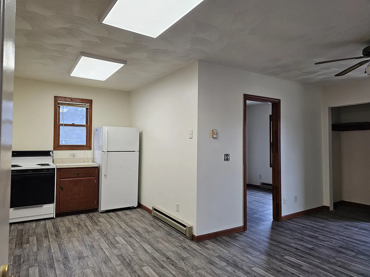 Building Photo - 43 E Whitney Ave #C