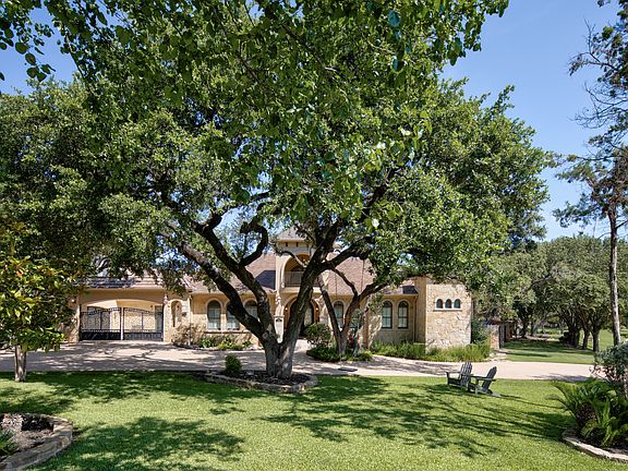 2nd image of 313 Bella Montagna Cir