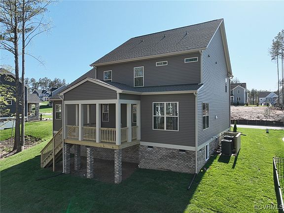 5th image of 18542 Cove Creek Dr