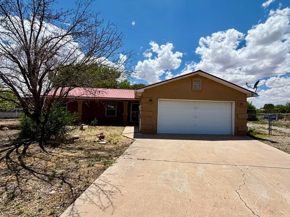2 Don Juan Dr, Los Lunas, NM 87031