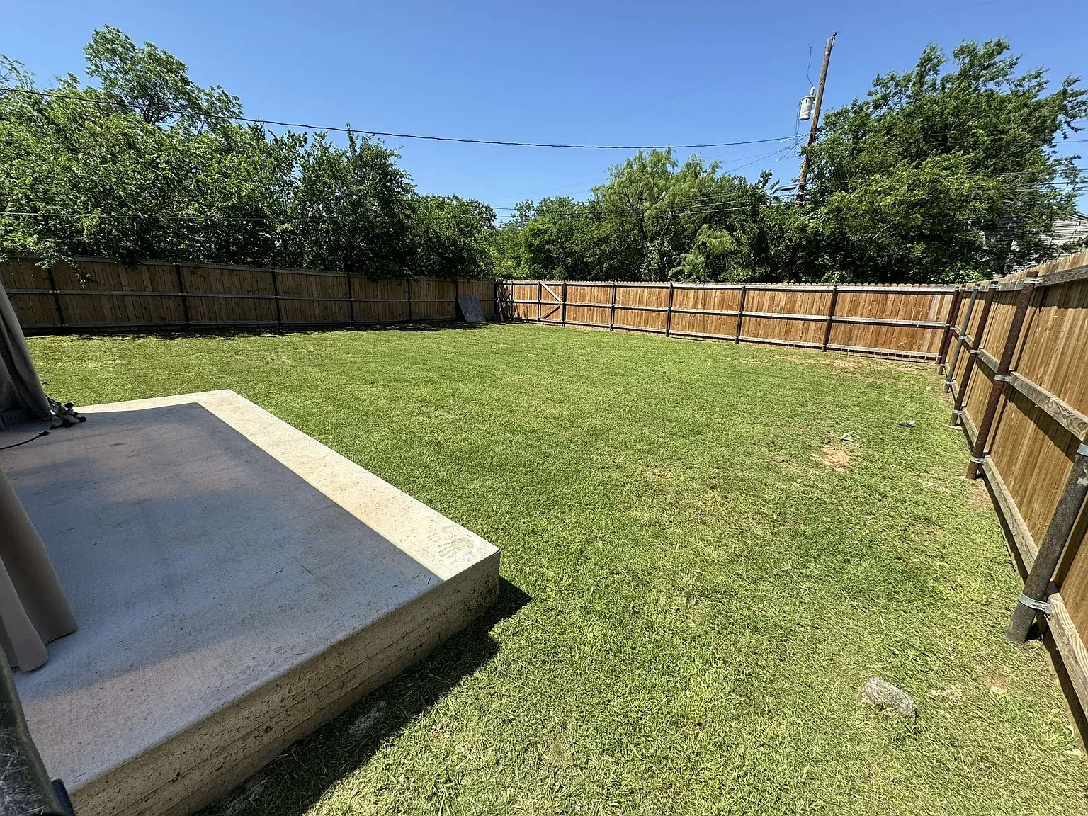 1242 Pecan St — Photo 2