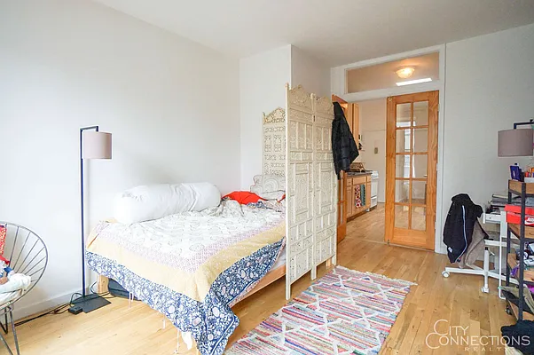 Rented by City Connections Realty | media 23