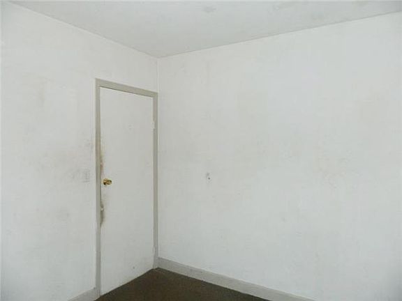 3rd image of 12800 Wood St