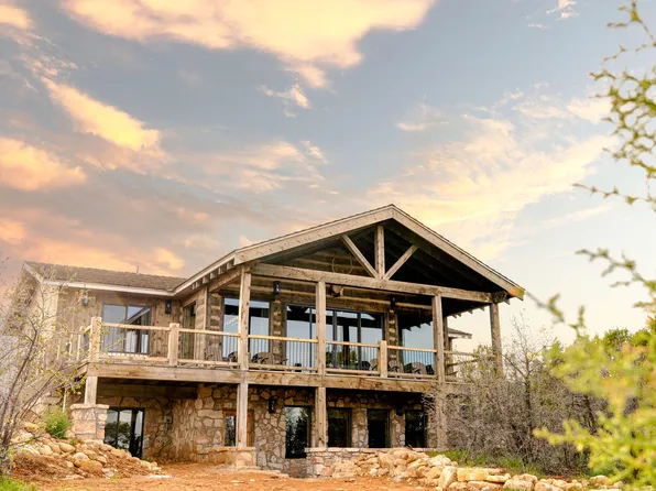 1580 S Peaches Ct, Orderville, UT 84758