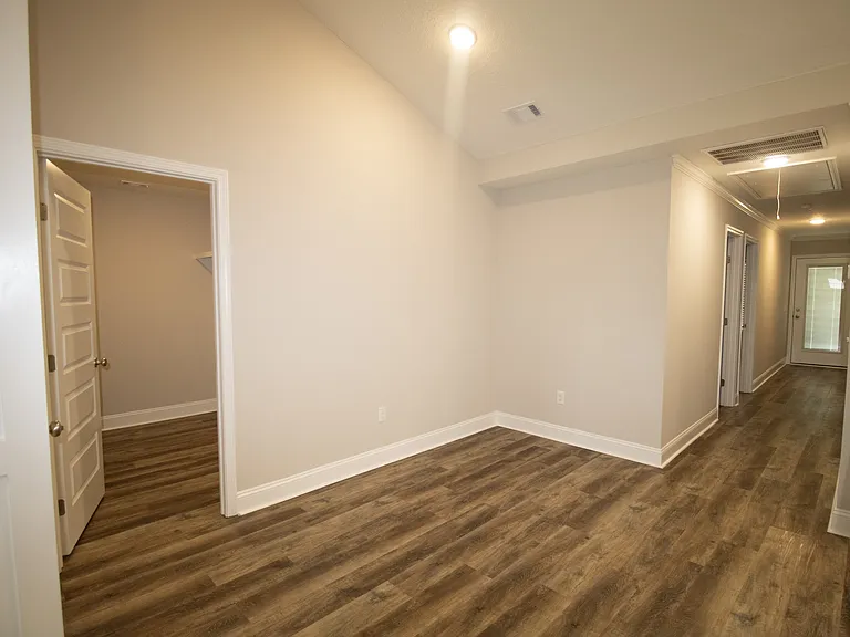 106 Woodsedge Dr #B — Photo 4