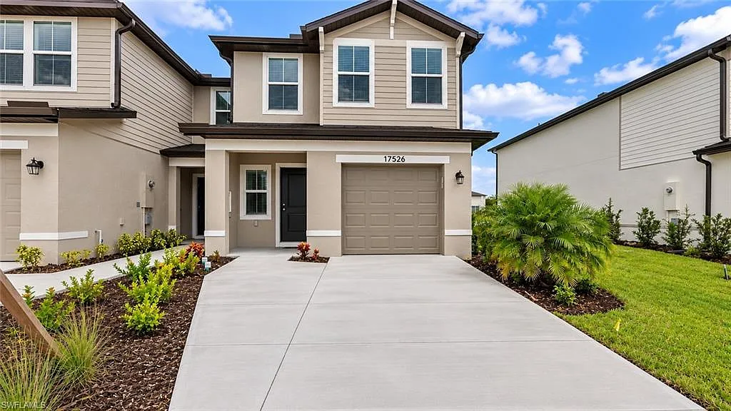 3 bed, 2.5 bath, 1347 sqft, $1,700 — Photo 1