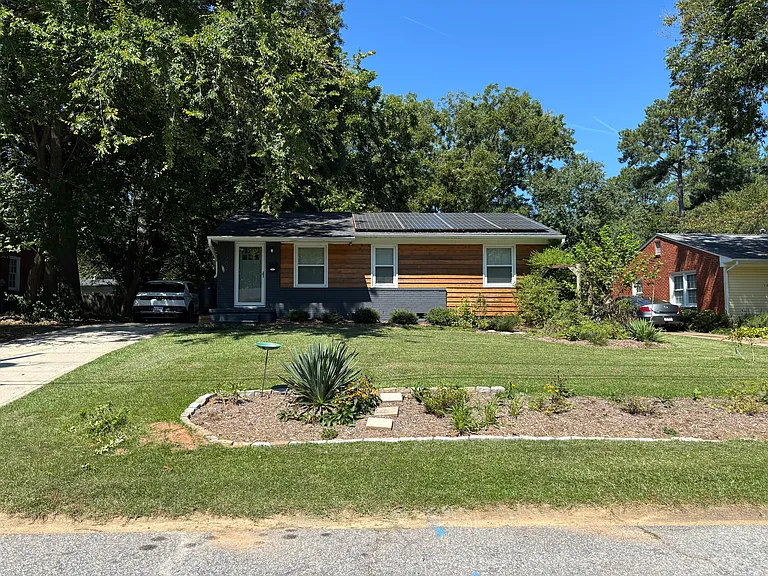 1209 Brighton Rd — Photo 2