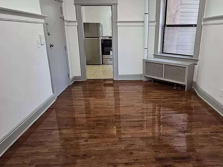 66 N Grove St #5 — Photo 3