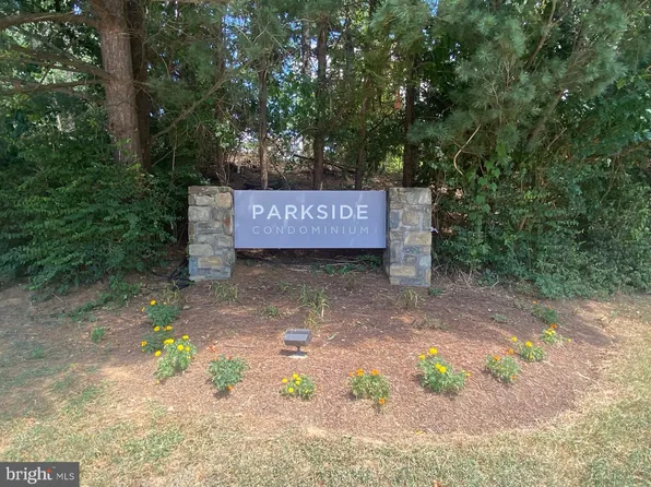 10670 Weymouth St APT 101, Bethesda, MD 20814