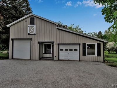 9466 Ridge Rd, Middleport, NY, 14105