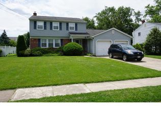129 Bartram Rd, Marlton, NJ 08053