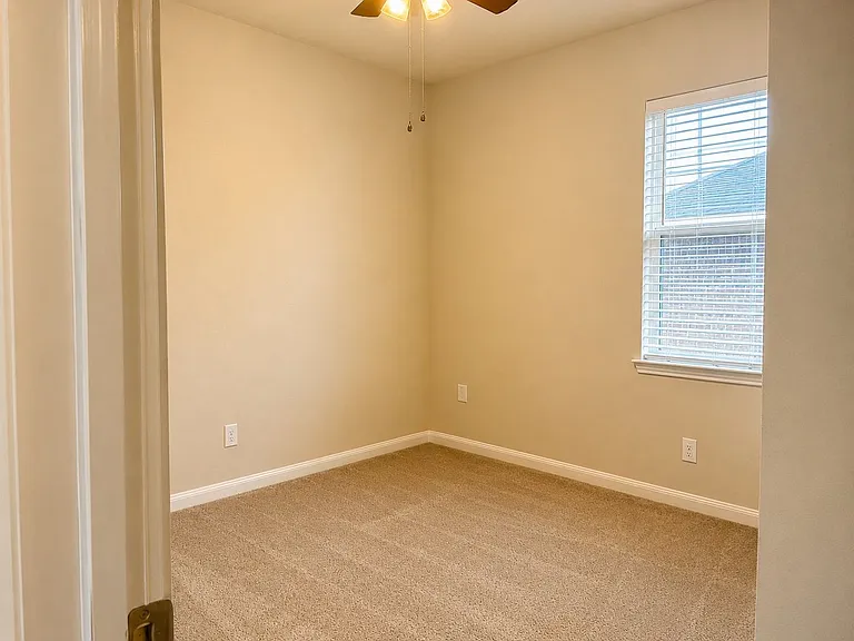 7599 Fettle Ln — Photo 10