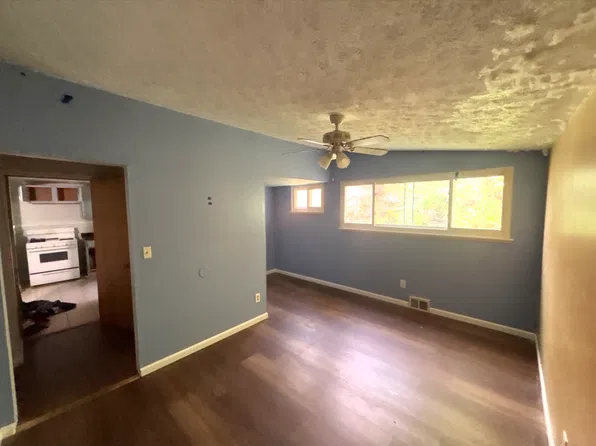 4781 E 173rd St, Cleveland, OH 44128