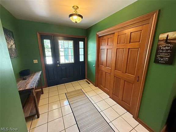 3rd image of 238 Edgemore St NE