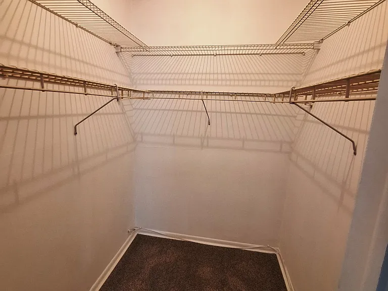 MASTER WALK IN CLOSET