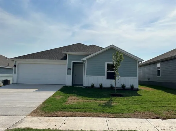 106 NW Pinwheel St, Gentry, AR 72734