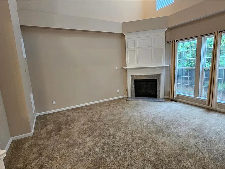 1814 Majestic Dr S — Photo 14