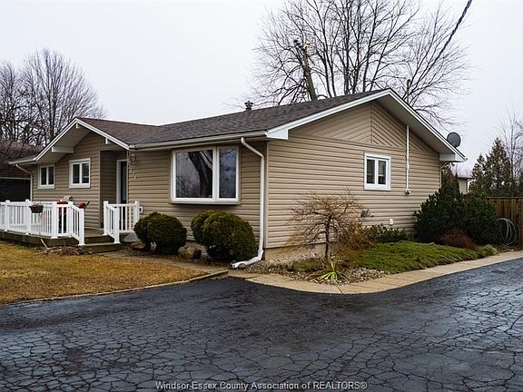 5th image of 575 Middle Side Rd