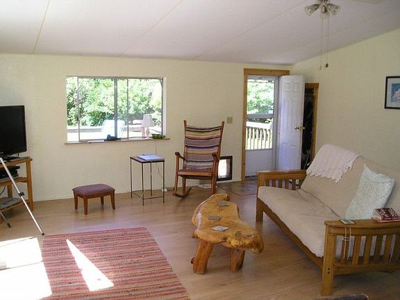 Bright open floor plan welcomes you as you enter.