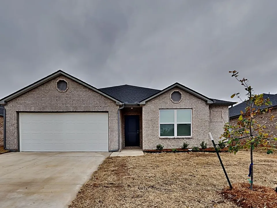 610 NW 120th Ter
