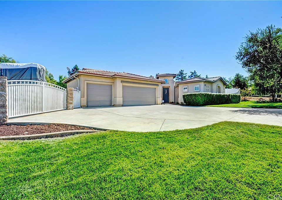 1st image of 13738 Marble Dr