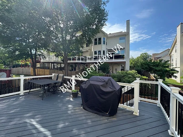 46119 Geneva Ter — Photo 28