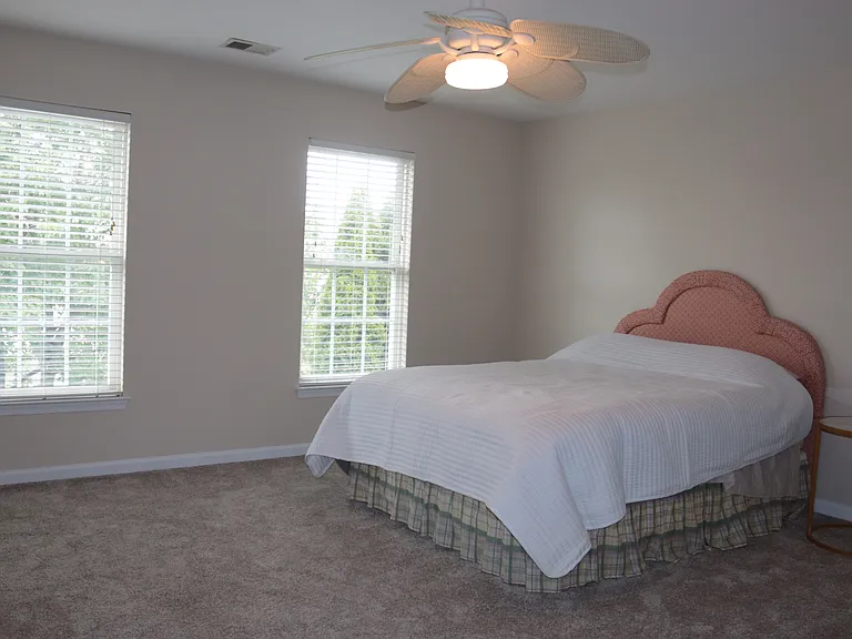 11125 Suffolk Dr — Photo 33