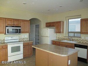4th image of 18845 N Roosevelt Ave