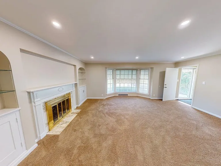 3568 Normandy Rd — Photo 9
