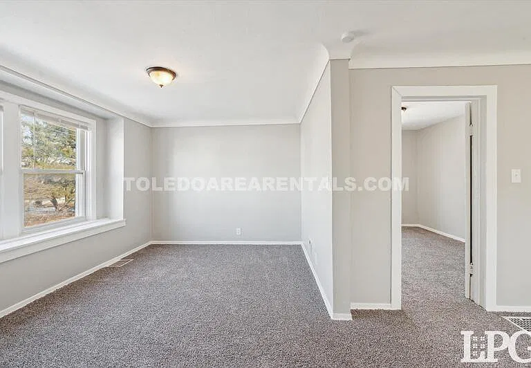 340 E Lake St — Photo 21