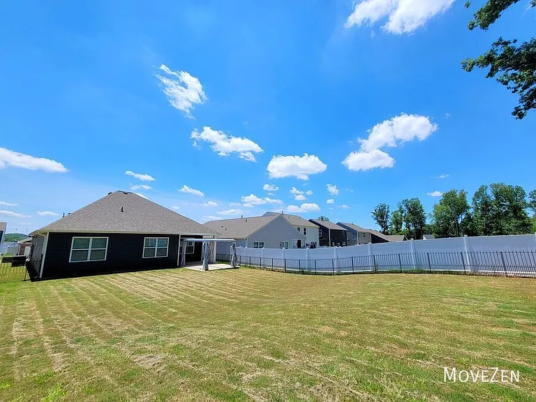 1131 Staghorn Ave — Photo 17