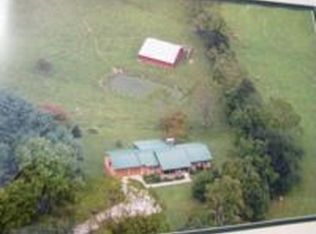 319 River Rd, Jacksboro, TN 37757