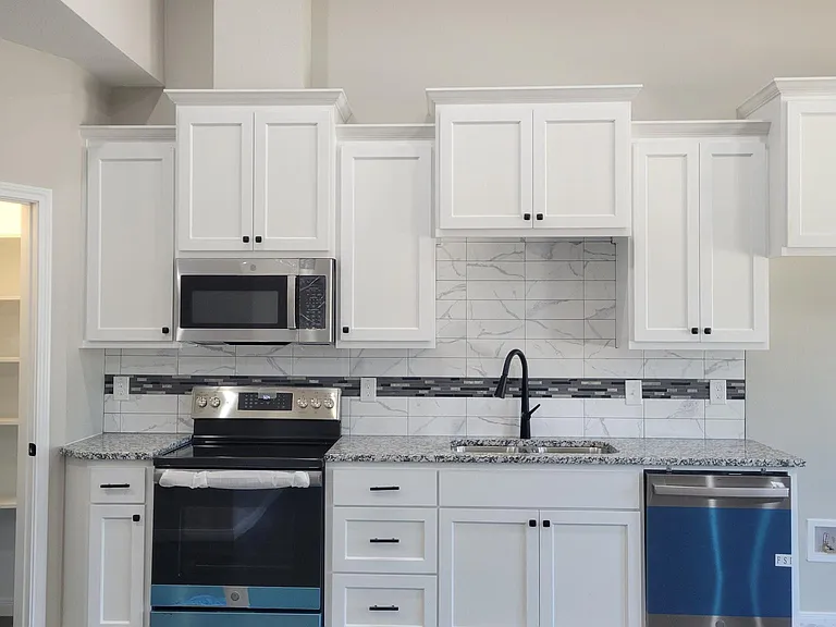 205 Hayes Ave #B — Photo 6