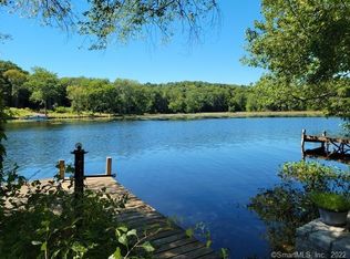 81 Sandy Beach Rd, Middlebury, CT 06762