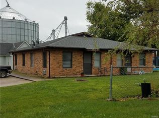 519 Maple St, Hawk Point, MO 63349