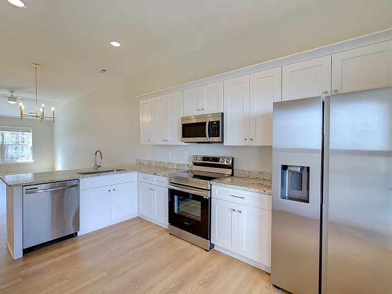 124 Kennedy Rd #A — Photo 9